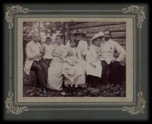 Фото 4 – Рожалин М.И. (первый справа) и его семья.